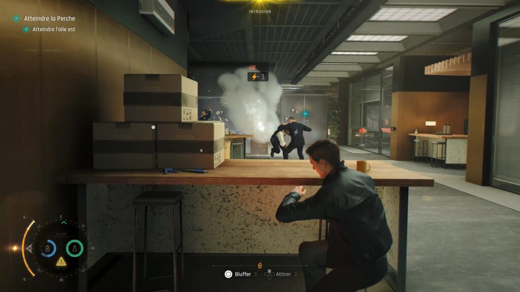 007 first light soluce guide solution astuce xbox ps5 pc code greeway porte escalier laser penthouse webb serveur